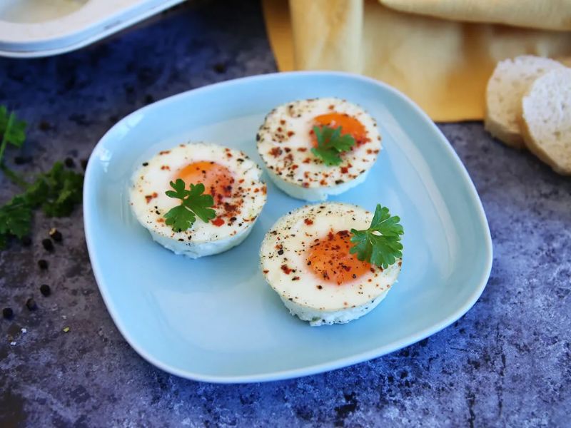 Tükörtojás muffinformában